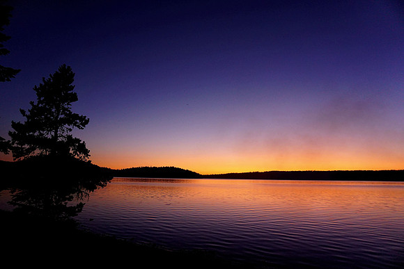 Sunset on Paulina Lake