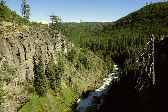Spectacular view atop Tumalo Falls